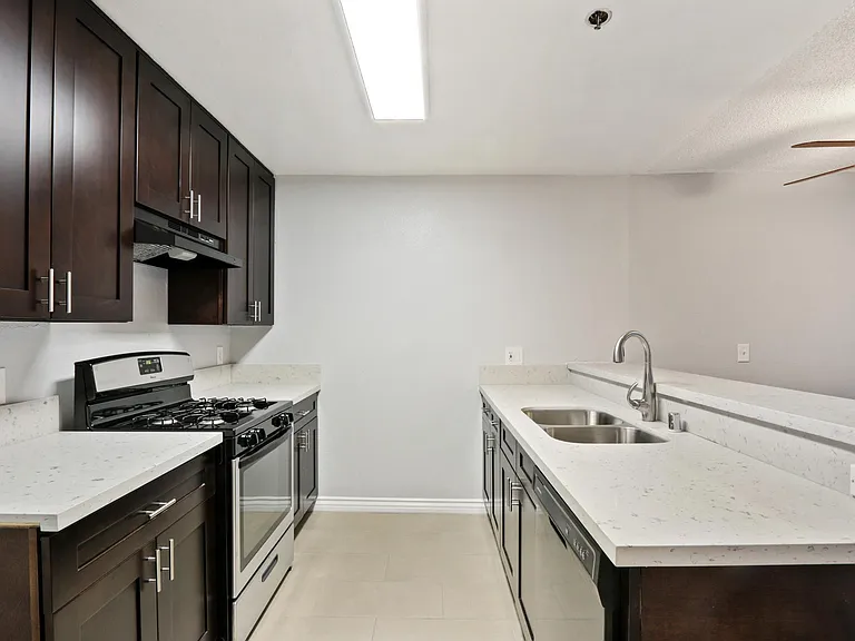 Tuscani Villas — Photo 2