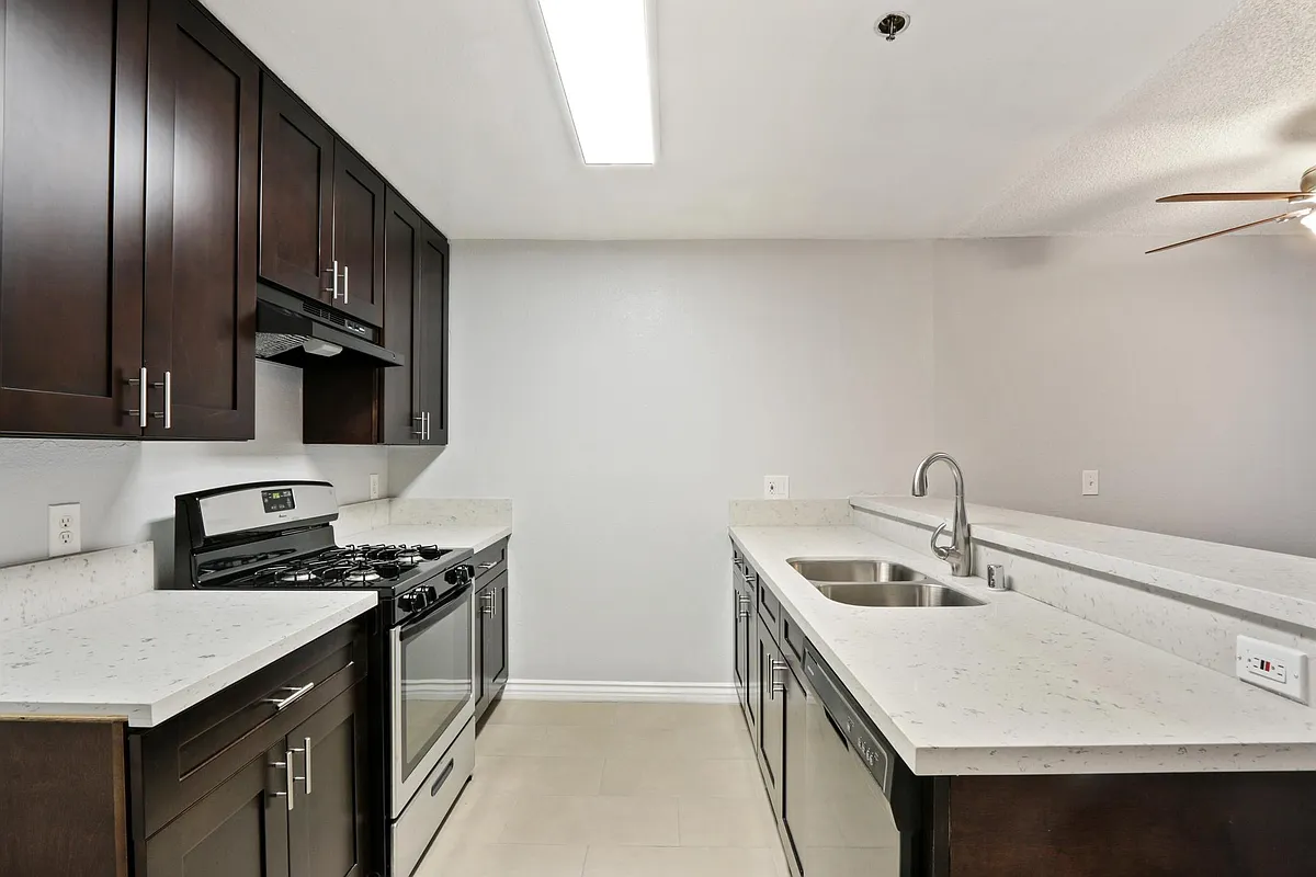 Building Photo - Tuscani Villas