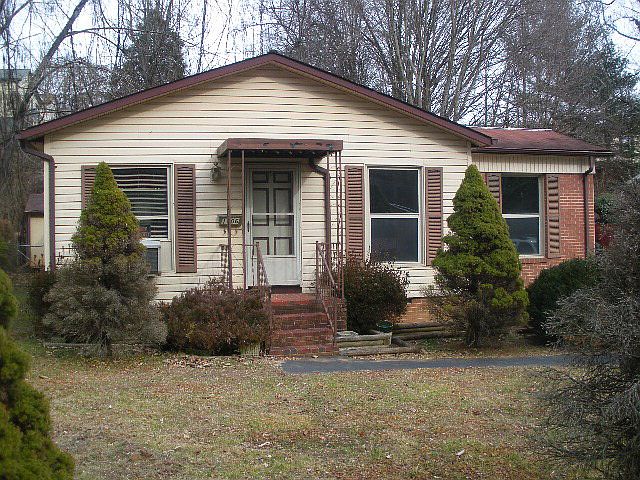 1st image of 1006 8th St