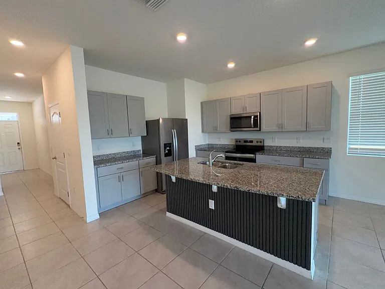 1470 Isleta Loop — Photo 6