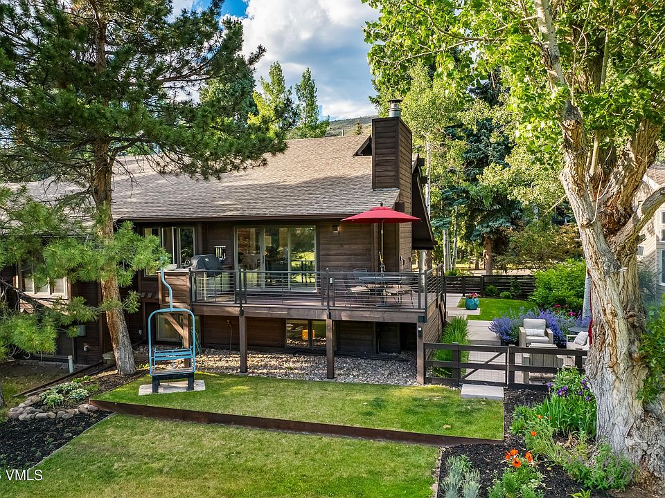 1st image of 250 Larkspur Ln #E