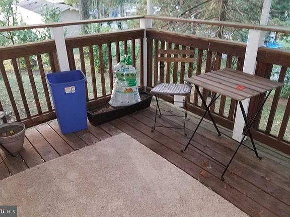 4th image of 104 Terrace Ln
