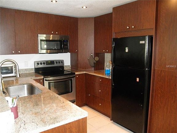 3rd image of 2900 Lemonwood St
