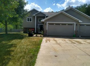 303 8th Ave SE, Isanti, MN 55040