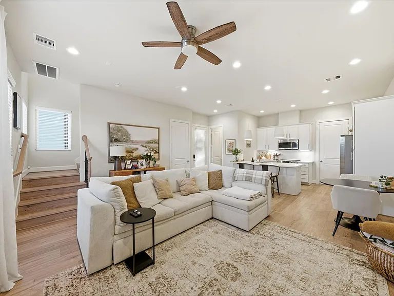 5929 Haring Ln — Photo 6