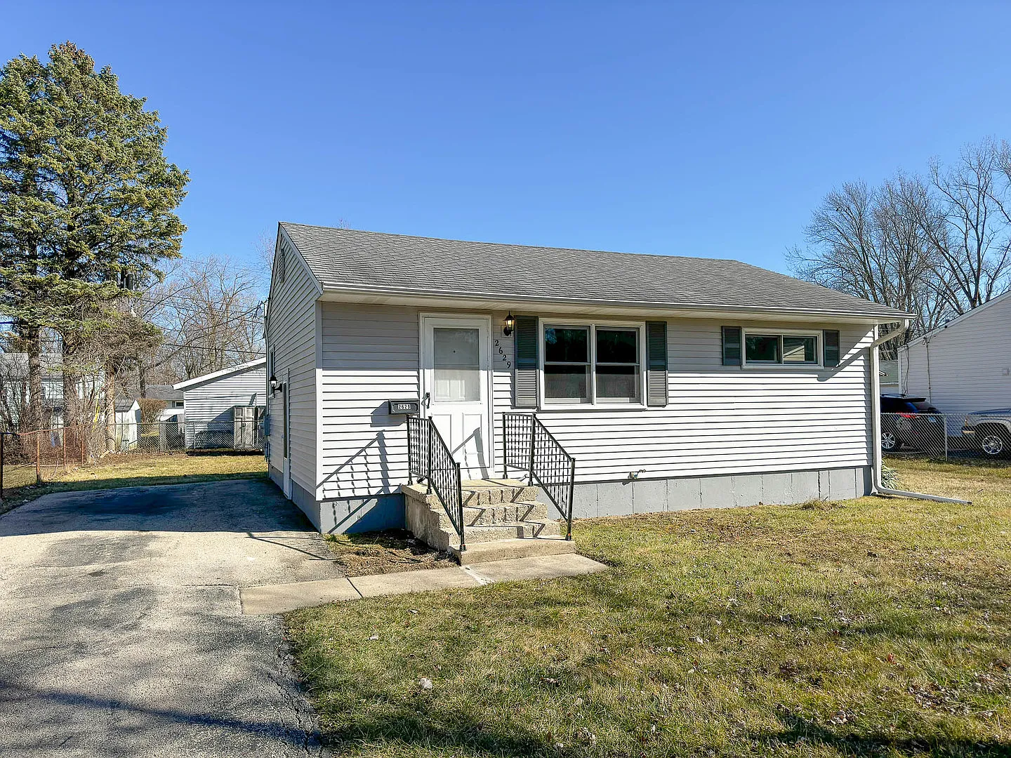 2629 N Butrick St photo 1