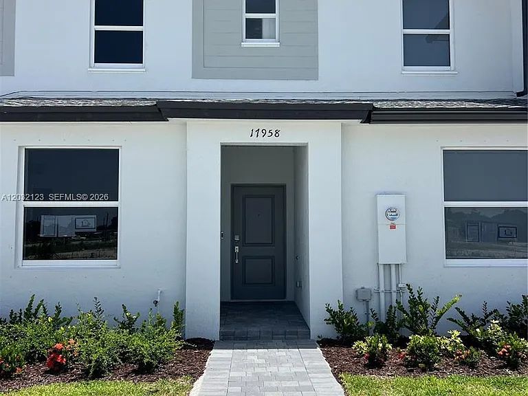 17958 SW 357th Ter — Photo 1