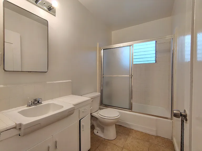 7920 Selma Ave #12 — Photo 11