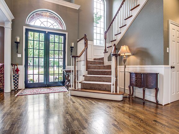 3rd image of 7526 Wellesley Ave
