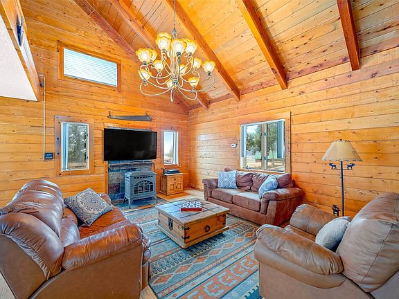 5th image of 597 Sheep Ridge Road