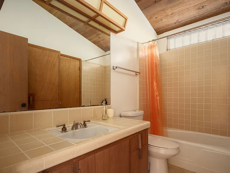 9450 Sunset Ave — Photo 22
