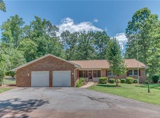 500 White Oak Ln, Tryon, NC 28782