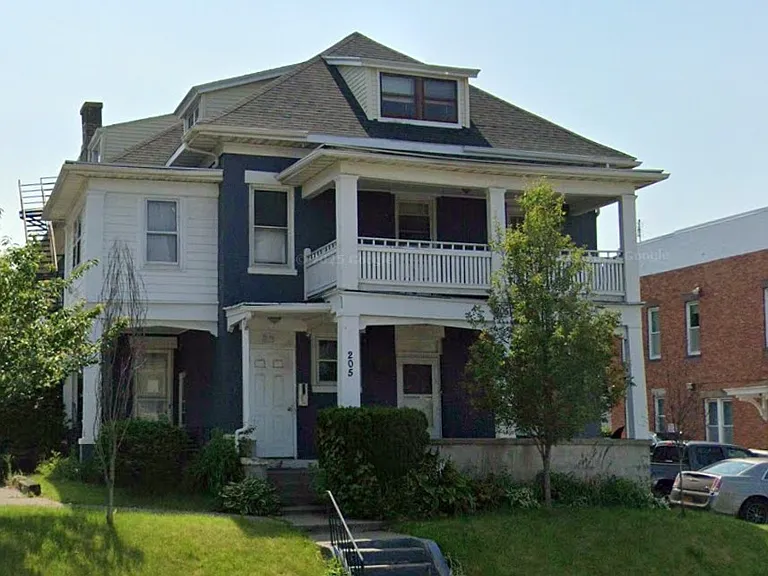 205 Lake Ave #8 — Photo 1