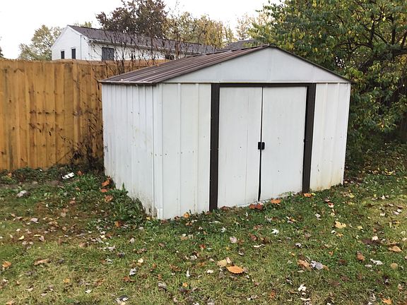 4th image of 3803 Feather Ln