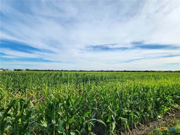 4007 Lone Tree Rd, Victoria, TX 77901