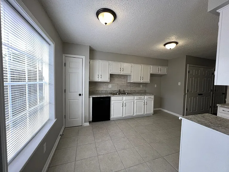 3156 Tulip Poplar Dr — Photo 14