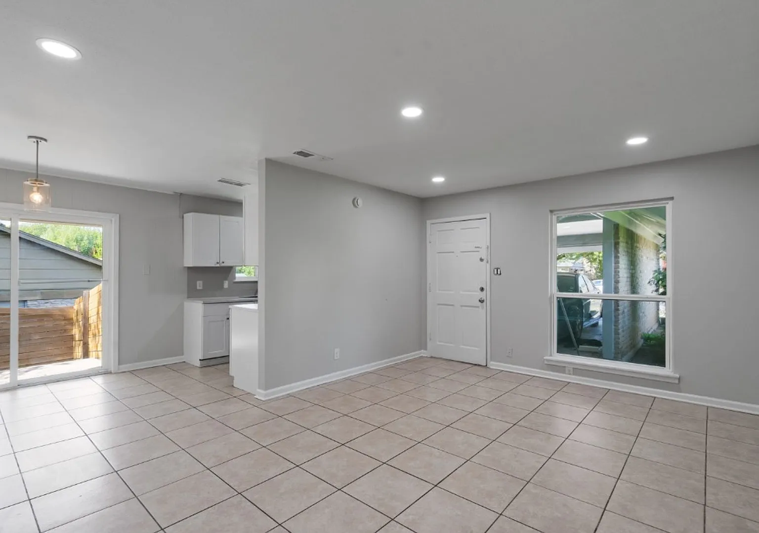 1407 Avebury Cir #A, Austin, Texas 78753 — Photo 3
