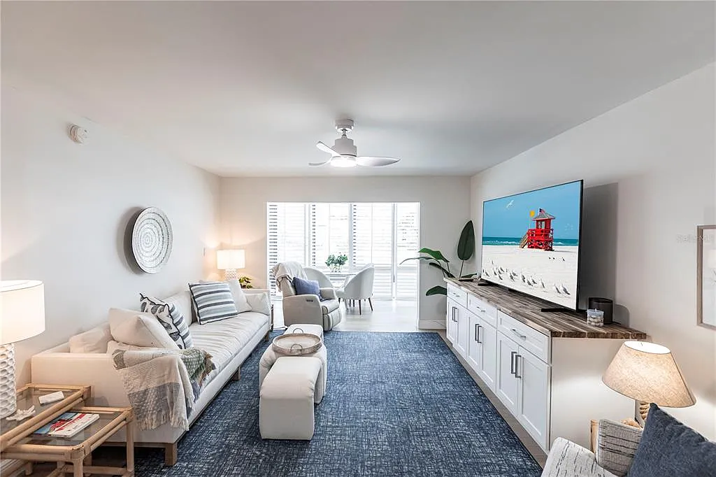 2 bed, 2.0 bath, 1163 sqft, $9,000 — Photo 2