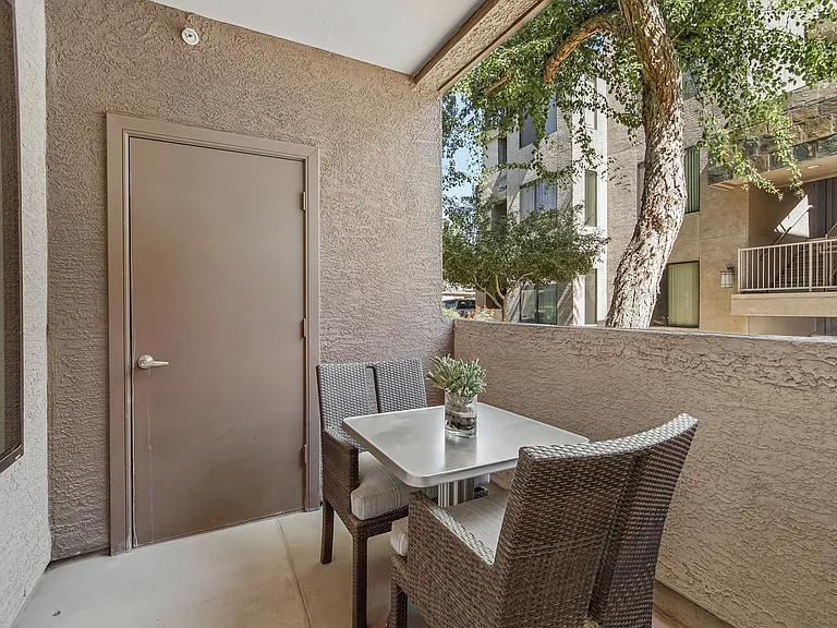 B1 Spacious Patio