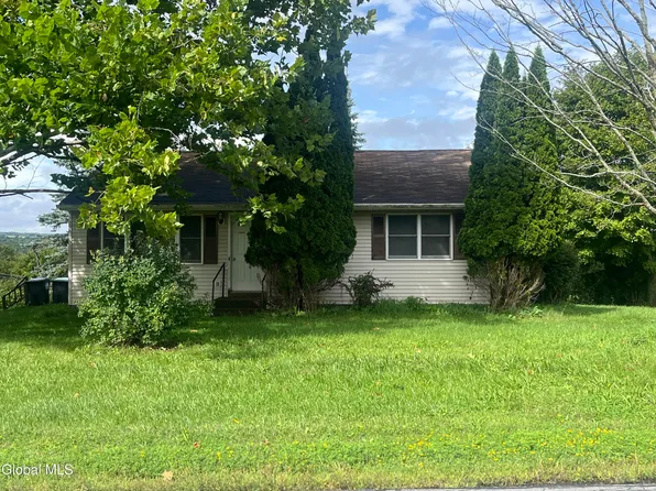 1396 W Glenville Road, Amsterdam, NY 12010