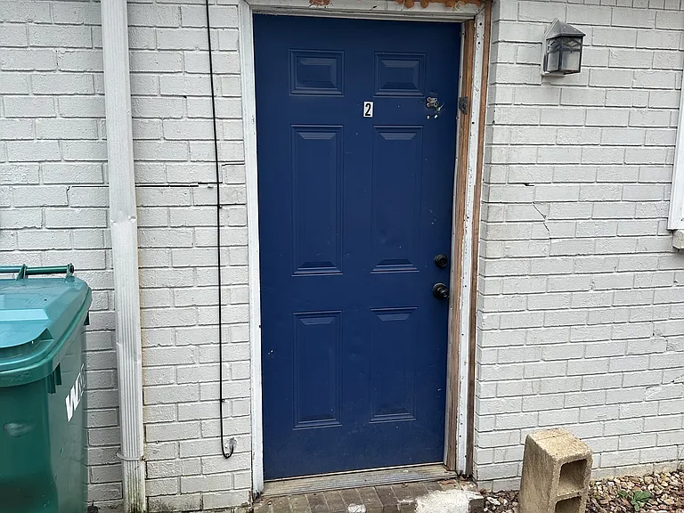 159 E 10th St #1 — Photo 4