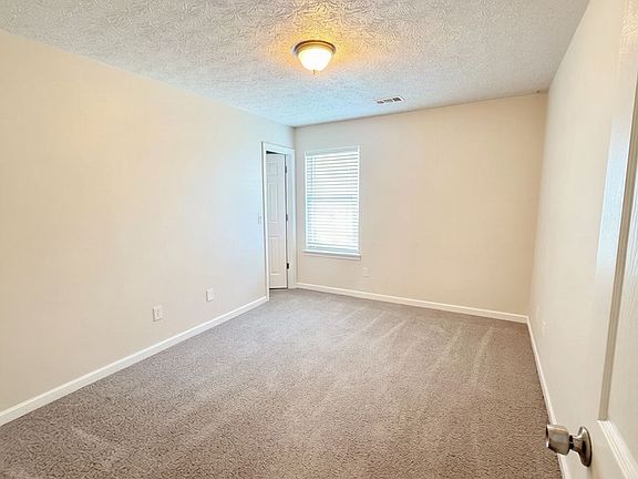 4th image of 632 Stonecrest Dr