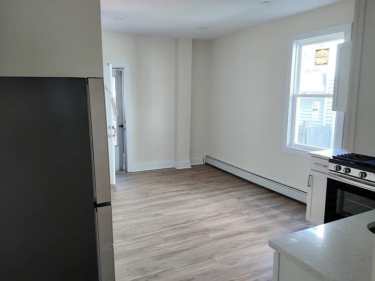 673 Elm St #1 — Photo 14