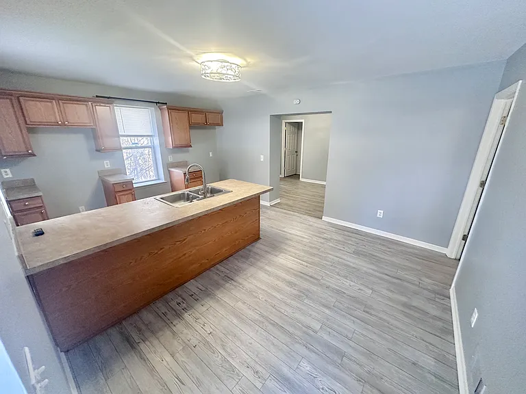 1751 Clara St — Photo 24