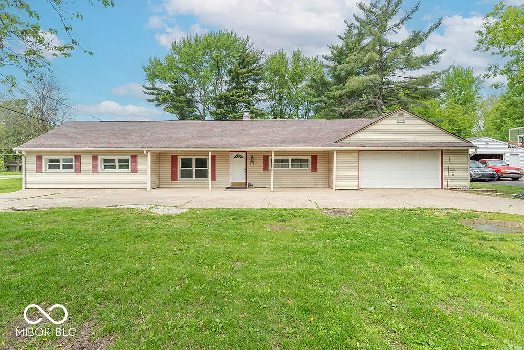 212 W Banta Rd photo 1