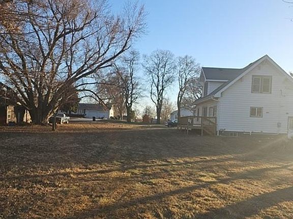 3rd image of 314 W Cedar St