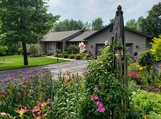 N6685 Woodfield Ln, Lake Mills, WI 53551