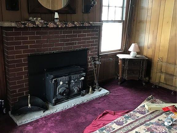 3rd image of 21 Dubois St