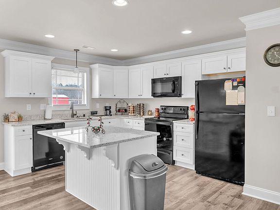 5th image of 346 N Green River Rd