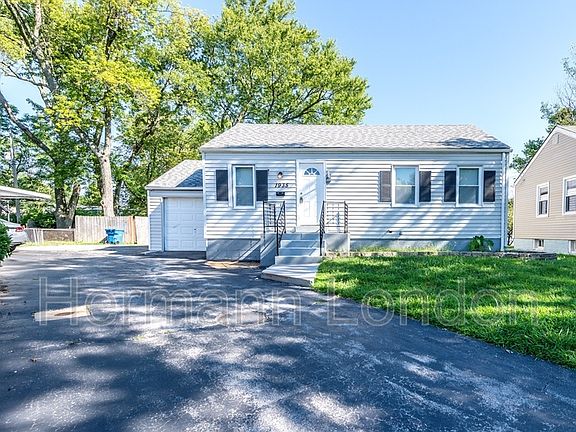 2nd image of 1935 Stedman Ct