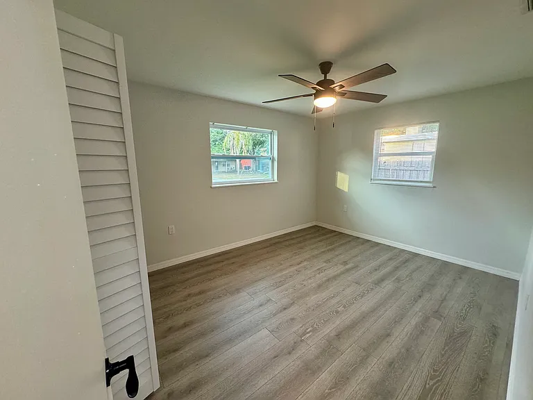 2934 Webley Dr — Photo 16