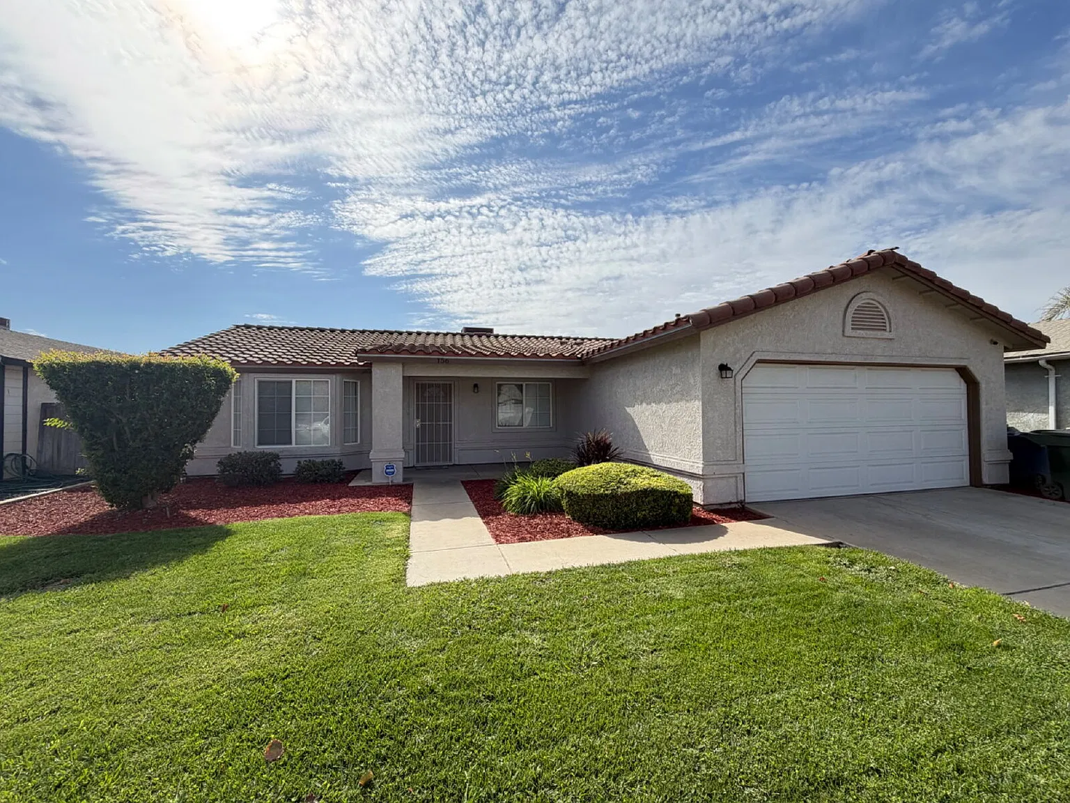 3 bed, 2.0 bath, 1313 sqft, $1,995 — Photo 3
