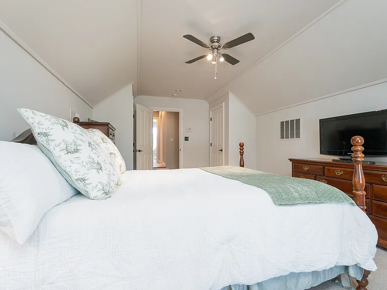 1650 Creek Haven Loop — Photo 34