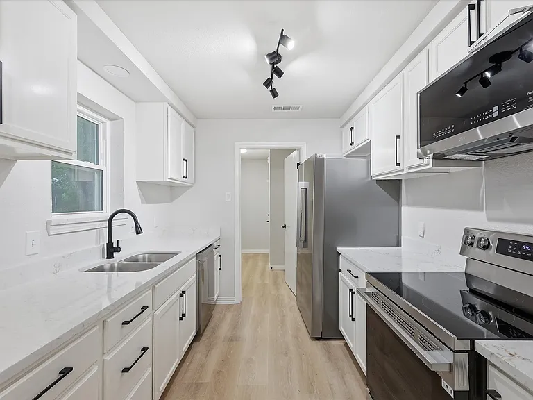 5719 Enchanted Ln — Photo 18