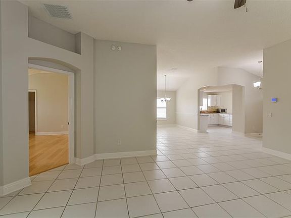 4th image of 1227 Greenville Way