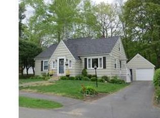 55 Fairview Ave, Augusta, ME 04330