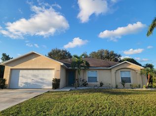 5945 NW Batchelor Ter, Port Saint Lucie, FL 34986