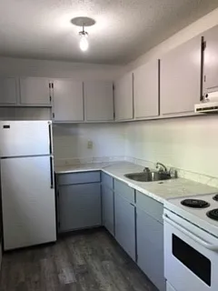 302 Main St — Photo 17