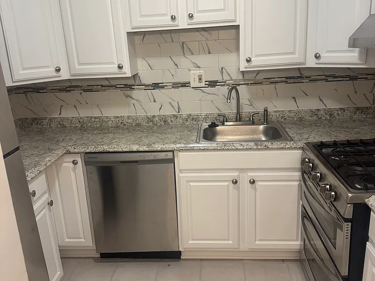 3807 Swann Rd #101 — Photo 4