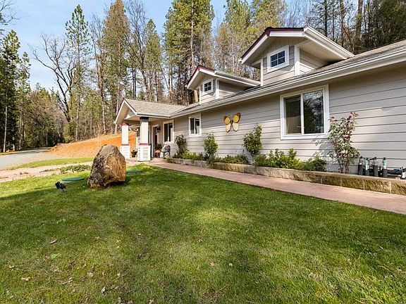 Cement lap siding is both attractive and firesafe