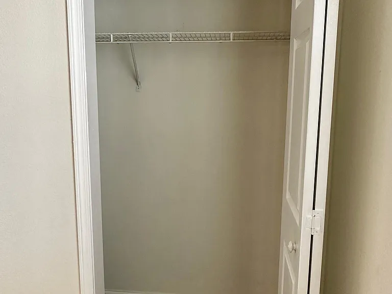 1310 River Oaks Dr #2G — Photo 10