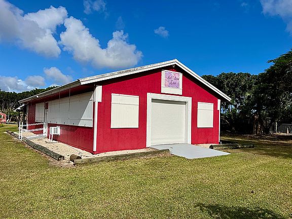 Red barn - More pics at end 