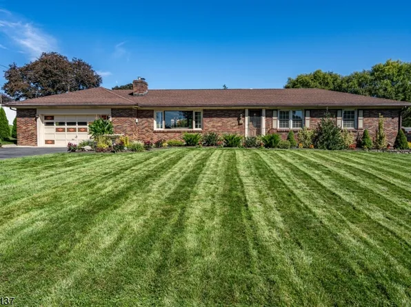 311 Liggett Blvd, Pohatcong Twp., NJ 08865