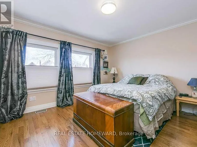 76 Redwood Ave — Photo 6