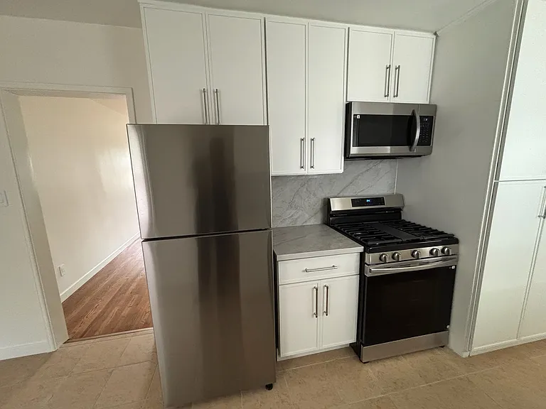 8427 Crenshaw Dr #3 — Photo 5
