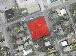 904 Cedar St, Highland, IL 62249